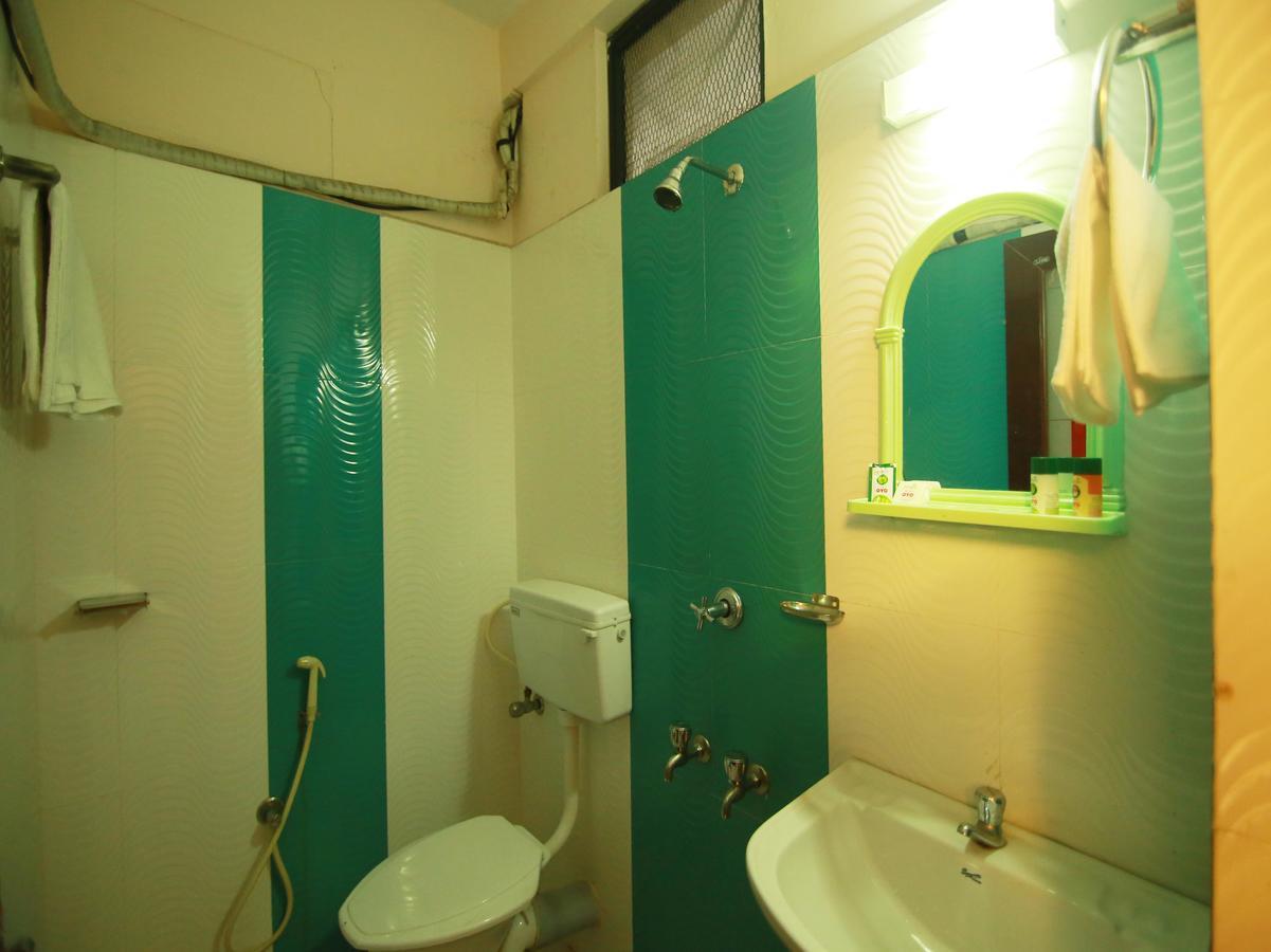 Oyo 4824 Hotel Star Коччи Экстерьер фото